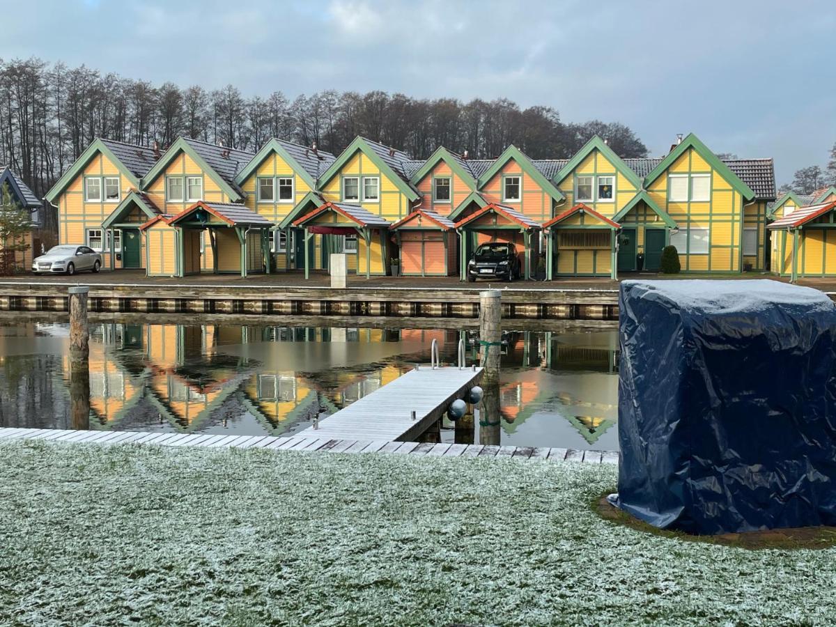Ferienhaus Mit Bootssteg Am See In راينزبرج المظهر الخارجي الصورة