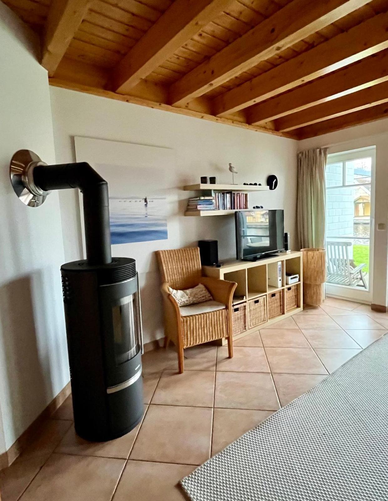 Ferienhaus Mit Bootssteg Am See In راينزبرج المظهر الخارجي الصورة
